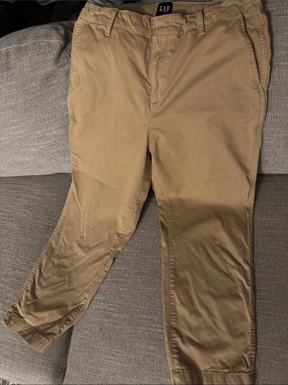 GAP women’s  Tan Chino ankle crop pants size 14